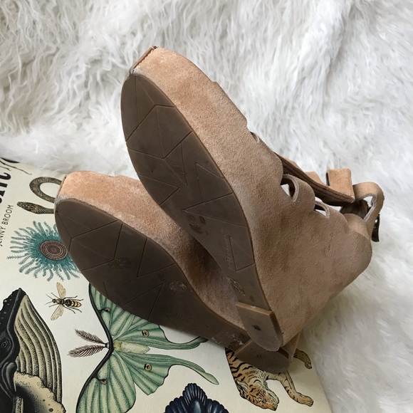 BCBGeneration Torrez Wedge - Picture 5 of 7